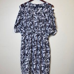 Torrid Black White Skull Dress Sz 2X Open Sleeves